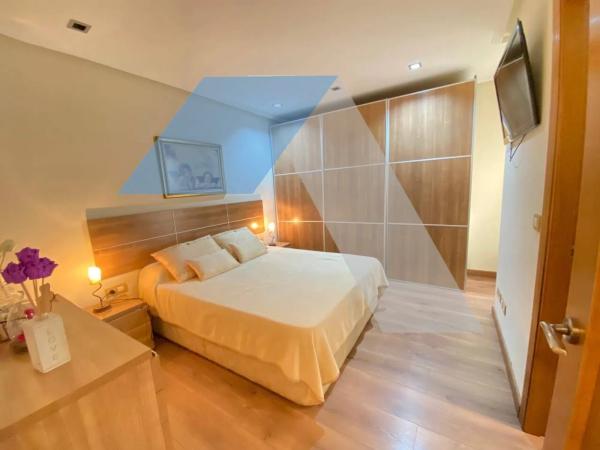 Piso en Barrio Reina Victoria-Miguel Hernández