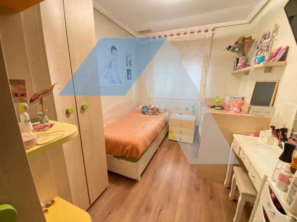 Piso en Barrio Reina Victoria-Miguel Hernández