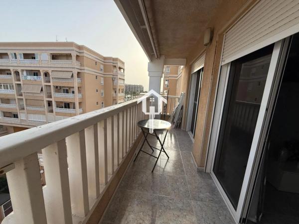 Piso en avenida Costa Blanca