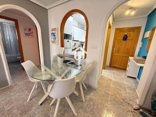 Piso en avenida Costa Blanca