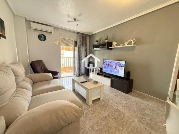 Piso en avenida Costa Blanca