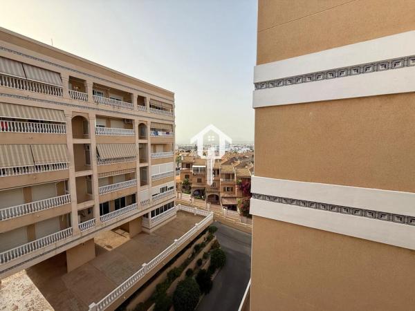 Piso en avenida Costa Blanca