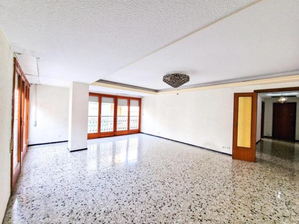 Piso en Barrio Pont Nou-Corazón de Jesús