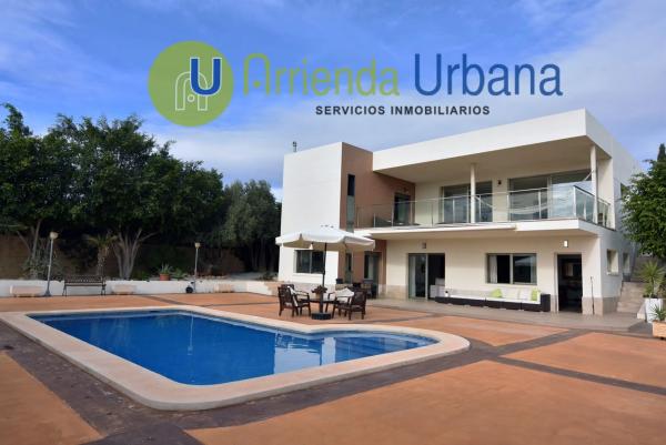 Chalet en calle Pego