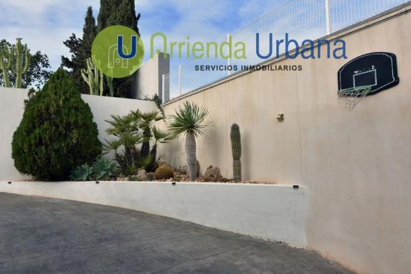 Chalet en calle Pego