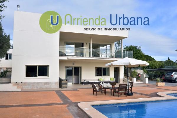 Chalet en calle Pego