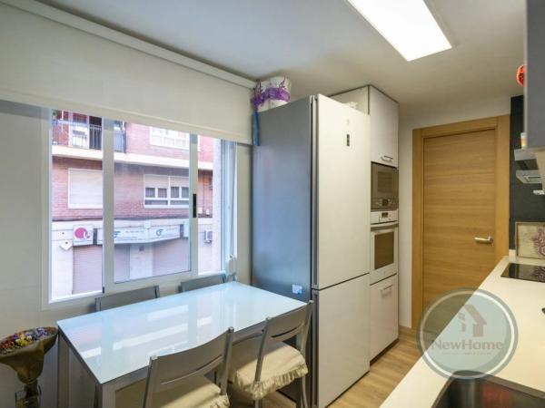 Piso en calle Monserrate Guilabert Valero