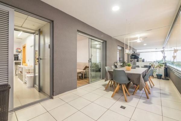 Piso en calle Presidente Adolfo Suárez