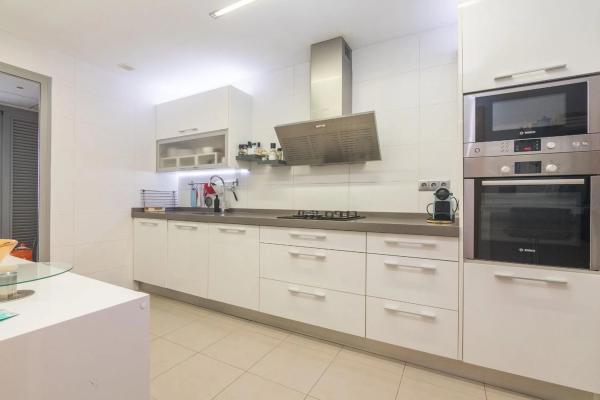 Piso en calle Presidente Adolfo Suárez