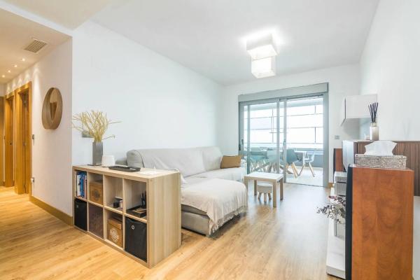 Piso en calle Presidente Adolfo Suárez