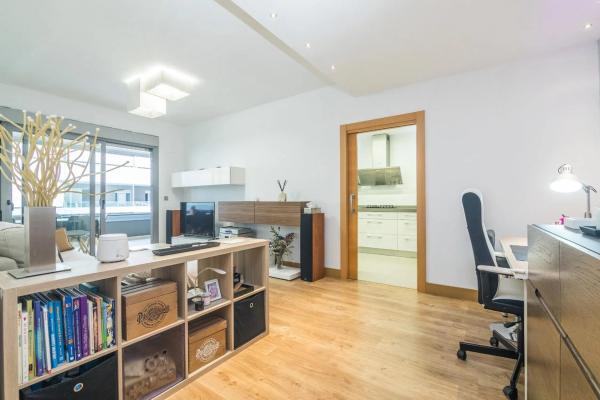 Piso en calle Presidente Adolfo Suárez