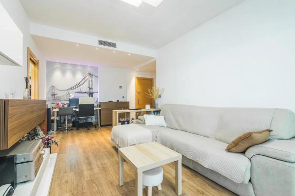 Piso en calle Presidente Adolfo Suárez