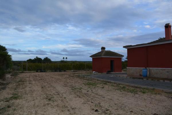 Casa independiente en Partida Valverde Bajo, 2 141