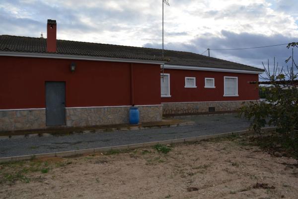 Casa independiente en Partida Valverde Bajo, 2 141