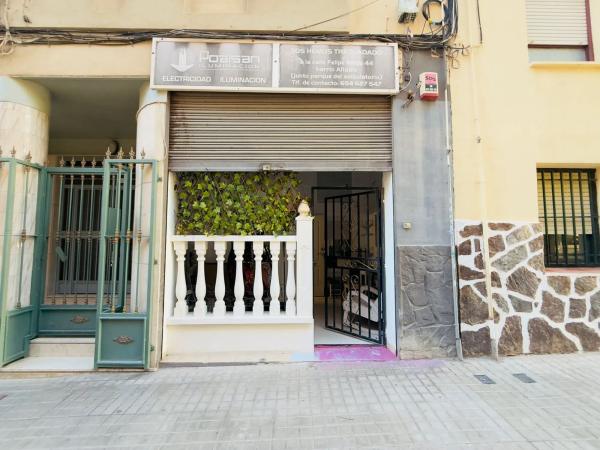 Piso en calle Juan Maciá Esclàpez, 3