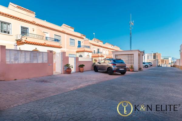 Chalet adosado en calle Canarias, 4