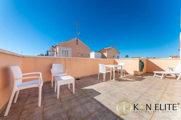 Chalet adosado en calle Canarias, 4