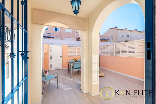 Chalet adosado en calle Canarias, 4