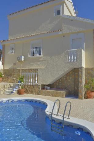 Casa independiente en calle de Holanda