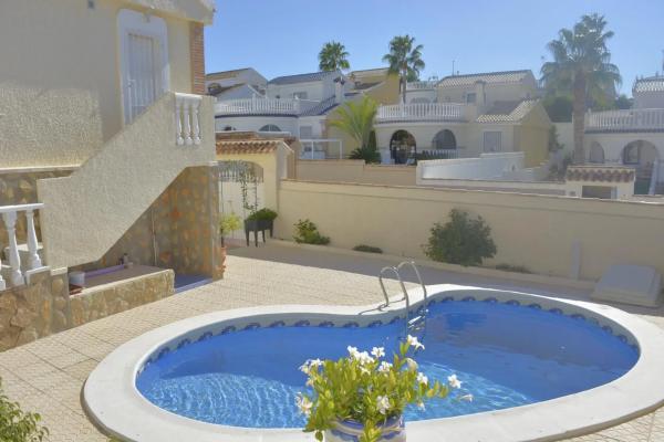 Casa independiente en calle de Holanda