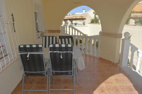 Casa independiente en calle de Holanda