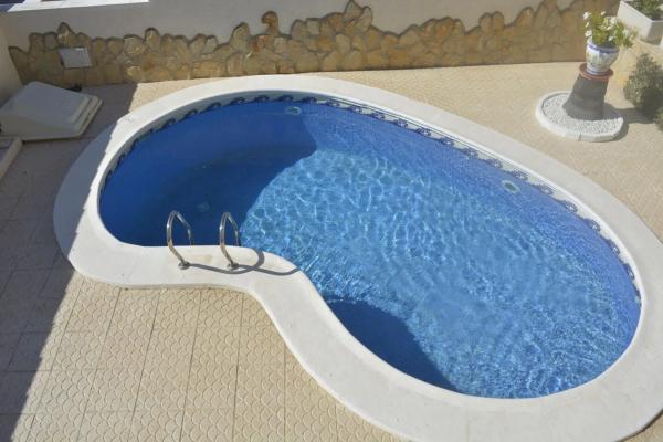 Casa independiente en calle de Holanda