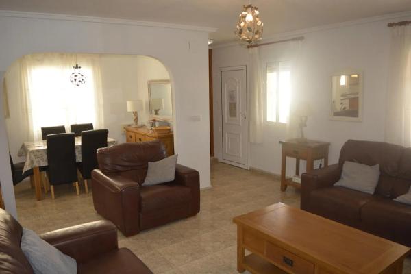 Casa independiente en calle Luxemburgo, 99