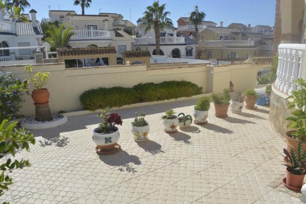 Casa independiente en calle de Holanda