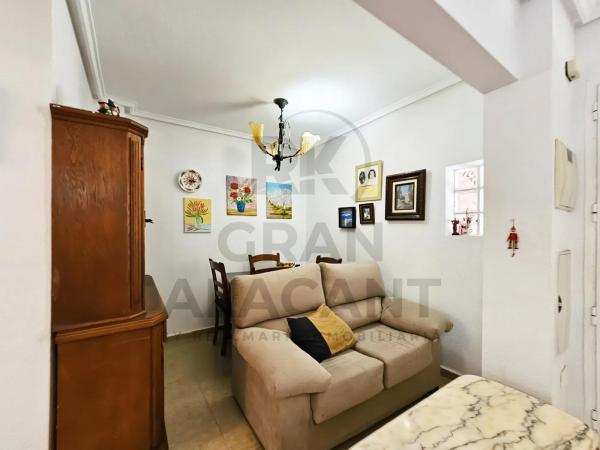 Casa independiente en calle Canarias