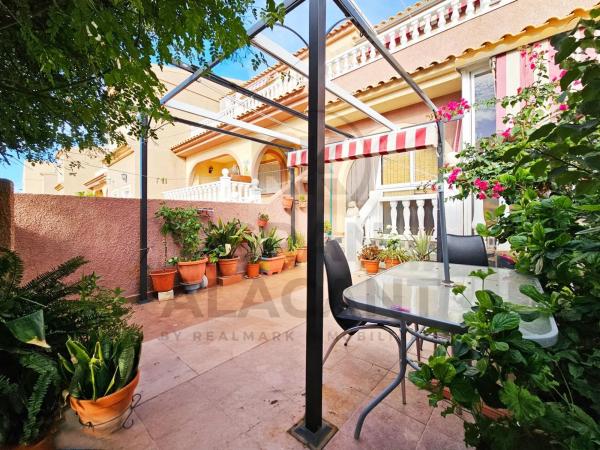 Casa independiente en calle Canarias