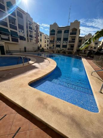 Piso en avenida Santiago Bernabéu