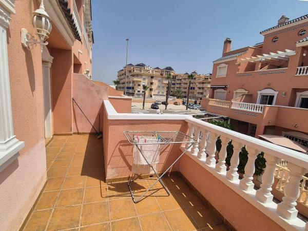 Chalet adosado en avenida Zaragoza, 22