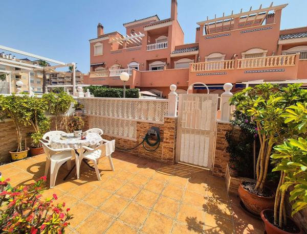 Chalet adosado en avenida Zaragoza, 22