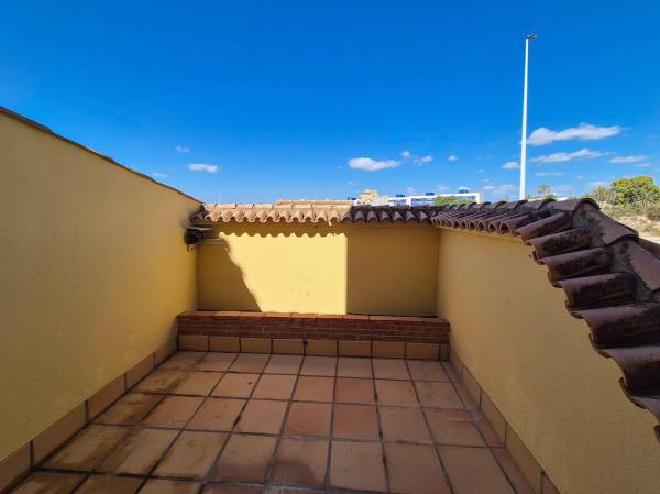 Chalet adosado en calle Gerona, 7