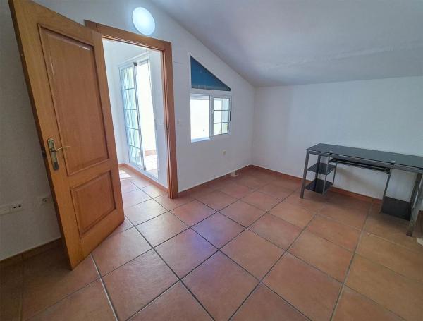 Chalet adosado en calle Gerona, 7