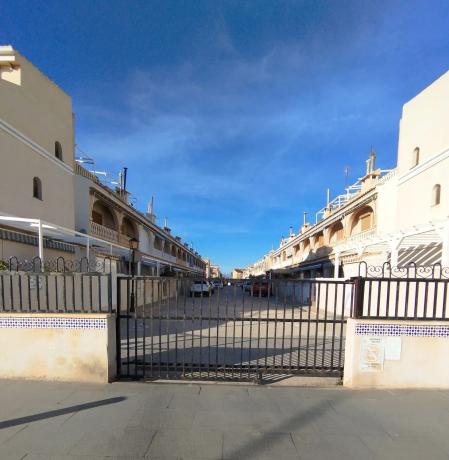 Chalet adosado en calle Ensayo General, 61