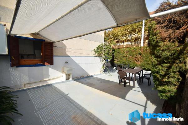 Chalet adosado en avenida Albacete, 117