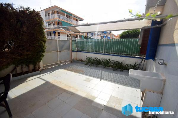 Chalet adosado en avenida Albacete, 117