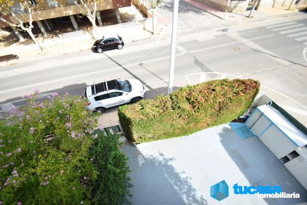 Chalet adosado en avenida Albacete, 117