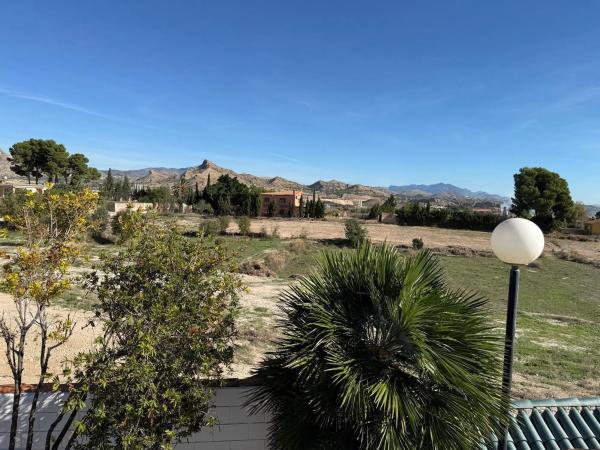 Casa independiente en calle Alcoraya s/n