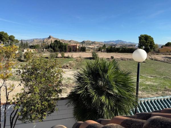 Casa independiente en calle Alcoraya s/n