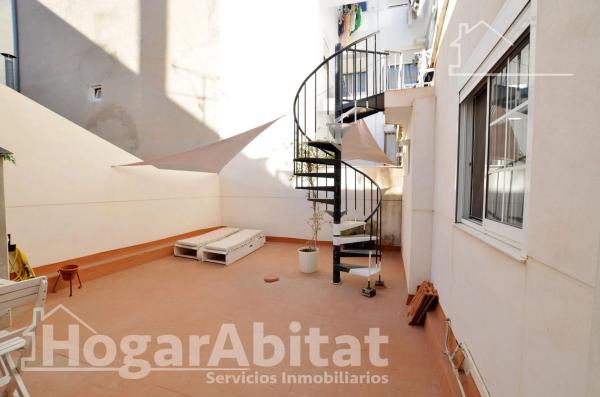 Casa independiente en calle Pérez Medina