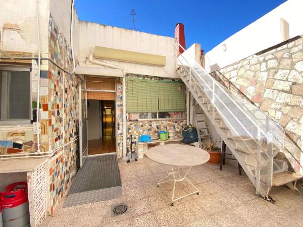 Casa independiente en calle de Monóvar