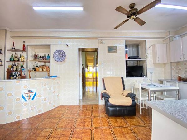 Casa independiente en calle de Monóvar