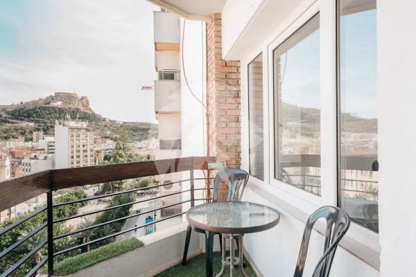 Piso en avenida Alcoi