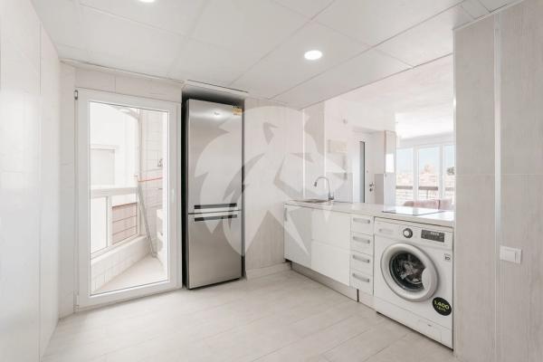 Piso en avenida Alcoi