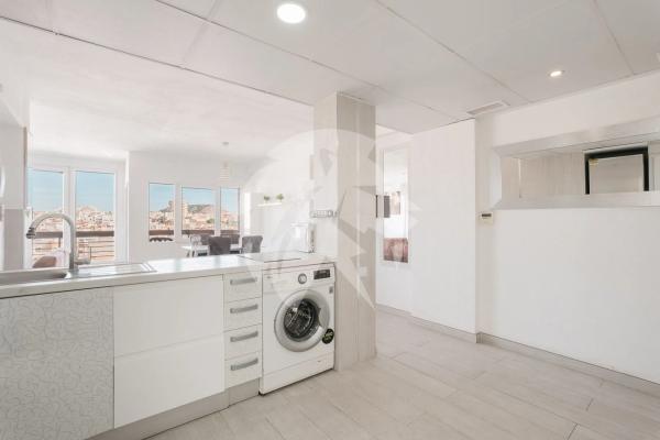 Piso en avenida Alcoi