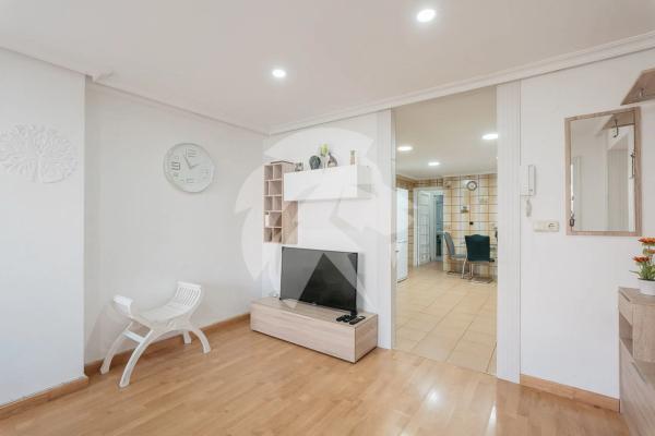 Piso en avenida Alcoi