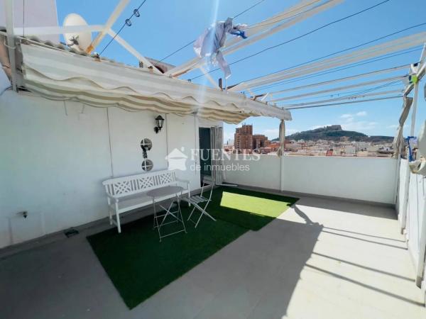 Ático en calle Montero Ríos