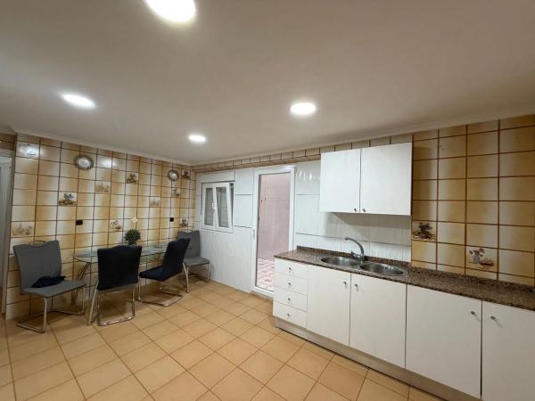 Piso en avenida Alcoi, 9